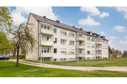 Helle 3-Zimmer-Wohnung mit Südbalkon, Gemeinschaftsgarten und Garage in ruhiger Lage - Schmatzin Schlatkow