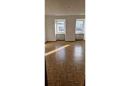 Vermiete helle 3-Zi.-Wohnung in Landshut (Nikola) ab sofort