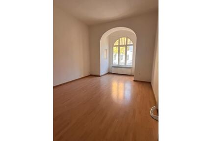 Charmante 4-Raum-Wohnung mit Balkon in Weißenfels