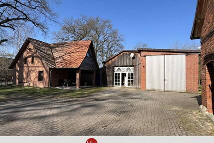 Wohnhaus mit Garage, Hobbybereich & Pool - vielseitig nutzbar - Schwarme