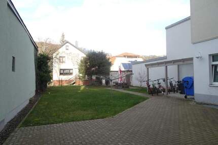 Kleine 2-Zimmer-Wohnung in zentraler Wohnlage von Rudolstadt; Personenaufzug im Haus !