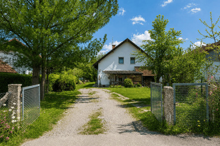 Gemütliches Einfamilienhaus mit weitläufigem Gartengrundstück - Kirchroth
