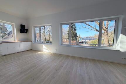 Moderne Neubauwohnung mit eigenem Gartenanteil in Niendorf - Hamburg