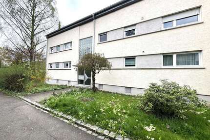 Wohnung zum Kaufen in Stuttgart 190.000,00 € 55 m²