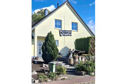 Freistehendes Einfamilienhaus zu verkaufen - Sulzbach-Rosenberg