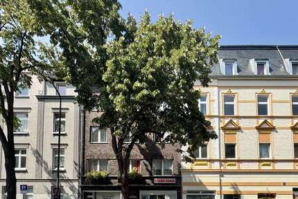 Haus zum Kaufen in Düsseldorf 930.000,00 € 419 m²