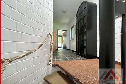 Haus zum Kaufen in Vöhl 279.000,00 € 173.5 m²