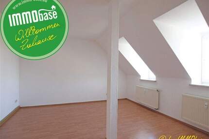 Dachgeschoss-Wohnung mit Garten und Stellplatz am Haus! - Mittweida