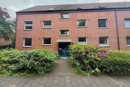 Helle 2,5-Zi.-Wohnung mit Balkon, EBK u. Tiefgaragenstellplatz; Elmschenhagen-Süd - Kiel