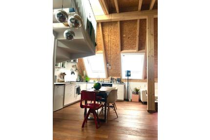 Stilvolles WG-Zimmer in außergewöhnlicher Dachgeschosswohnung - Berlin Friedrichshain-Kreuzberg