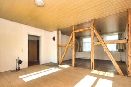 Haus zum Kaufen in Elsterberg 40.000,00 € 120 m²