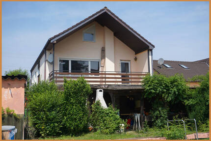 Doppelhaushälfte mit viel Potential auf tollem Grundstück in Altenheim - sofort bezugsfrei ! - Neuried / Altenheim