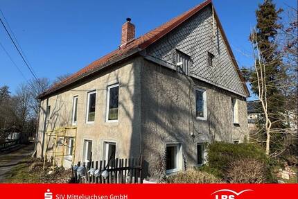 APFELBAUM INKUSIVE! - 98.000,00&nbsp;EUR Kaufpreis, ca.&nbsp; 108,00&nbsp;m&sup2;&nbsp;Wohnfl&auml;che in Oberschöna (PLZ: 09600) Langhennersdorf