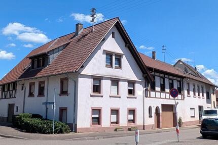 Gebäudekomplex mit Entwicklungspotential in Teningen