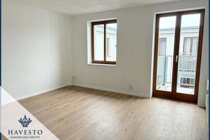 Frisch renovierte 2-Zimmer-Dachgeschosswohnung mit Balkon, EBK & modernem Bad - perfekt für Azubis - Magdeburg Leipziger Straße