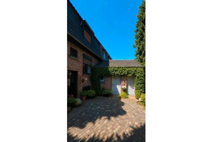 Doppelhaushälfte in Hüls - 390.000,00&nbsp;EUR Kaufpreis, ca.&nbsp; 136,00&nbsp;m&sup2; in Krefeld (PLZ: 47839) Hüls