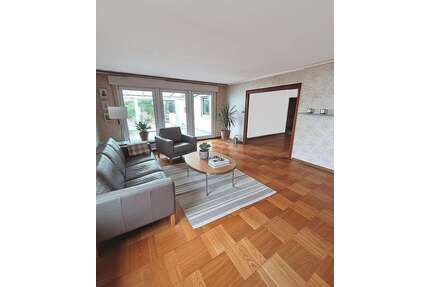 Haus zum Kaufen in Wiesbaden 695.000,00 € 240 m²