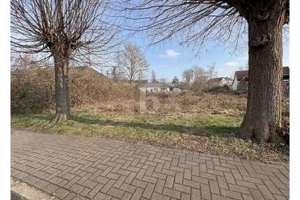 TOP LAGE, VIELE MÖGLICHKEITEN - 75.000,00&nbsp;EUR Kaufpreis, ca.&nbsp; 700,00&nbsp;m&sup2; in Herzberg am Harz (PLZ: 37412)