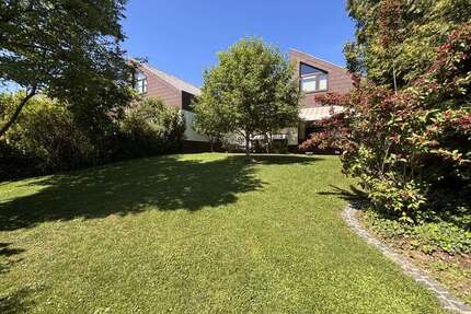 Haus zum Kaufen in Wiesbaden-Nordenstadt 695.000,00 € 149 m²