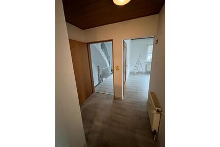 Wohnen in Datzeroth mit Balkon und Garten