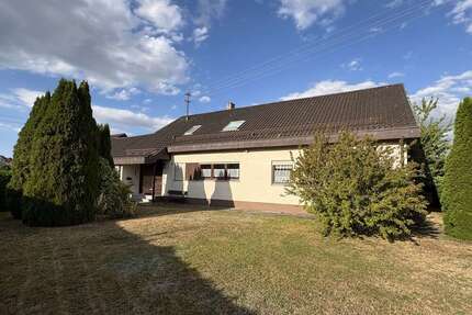Haus zum Kaufen in Durlangen 450.000,00 € 178 m²