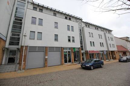 2 Zimmer-Wohnung mit Parkett und Balkon in der Schelfstadt zu mieten! - Schwerin