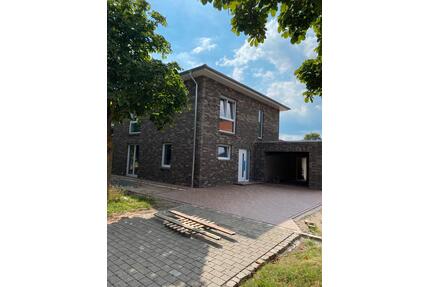 Doppelhaushälfte zur Miete - 1.900,00&nbsp;EUR Kaltmiete, ca.&nbsp; 155,00&nbsp;m&sup2; in Sassenburg (PLZ: 38524)