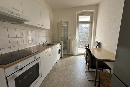 Zentrale 2-Zimmer-Wohnung mit Balkon und Dusche nahe des Zentrums! - Gera