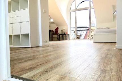 Voll möbliertes Appartement in bester Lage – direkt am Schloss - Brühl