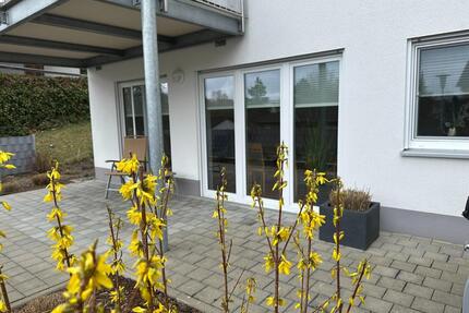 Exklusive 3-Zimmer-Wohnung mit Gartenanteil zu vermieten - Rödental