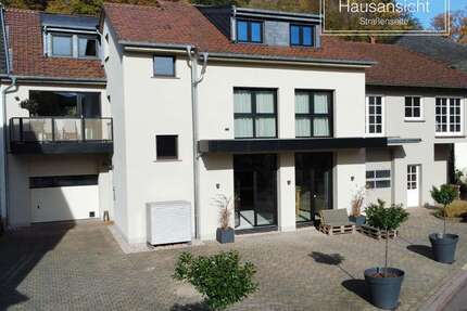 Haus zum Kaufen in Mannebach 890.000,00 € 384 m²
