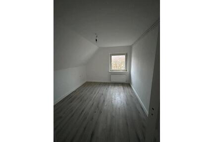 Dachgeschosswohnung mit Gartenanteil - Iserlohn Sümmern