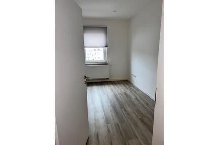 Sanierte 3 ZW mit Einbauküche ab 01.06. zu vermieten - Schweinfurt Gartenstadt