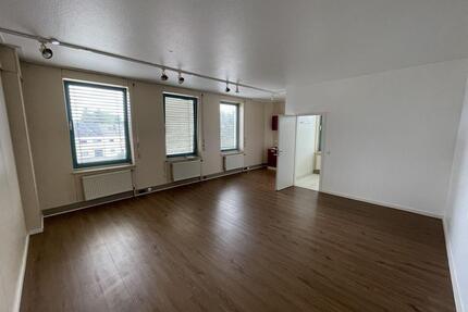 Großzügig geschnittene 1-Zimmer- Wohnung - direkt vom Eigentümer! [HMR-O57E07] - Wiesbaden Mainz-Kastel