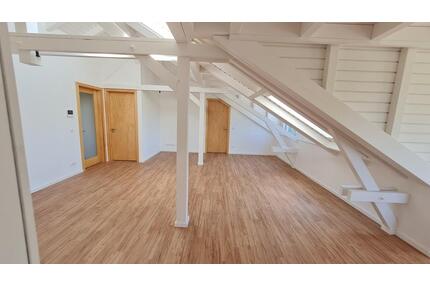 3-Raum Dachgeschossswohnung - 1.290,00&nbsp;EUR Kaltmiete, in Dresden (PLZ: 01237) Blasewitz