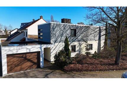 Großzügiges Einfamilienhaus mit Garten in Viernheim-Ost! Stilvolles Wohnen in Top-Lage!