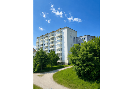 Wohnung zum Kaufen in Augsburg 240.000,00 € 64 m²