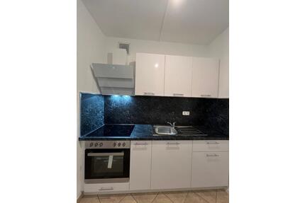 WOHLFÜHLOASE MIT BLICK INS GRÜNE – 3 Zimmer, privater Balkon & moderner EBK - Chemnitz Klaffenbach