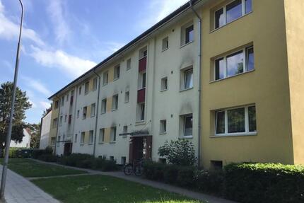 Tolle, modernisierte 4,00-Zimmer-Wohnung mit Balkon - Lübeck Sankt Gertrud