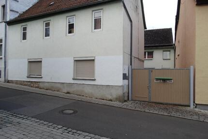 3 Familien Haus Grundstück Kapitalanlage in Hohenmölsen