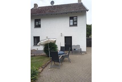 Kleiner alter Bauernhof mit Einfamilienhaus 90 qm - Kreuzau