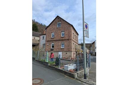 5 Zimmer Wohnung - 800,00&nbsp;EUR Kaltmiete, ca.&nbsp; 120,00&nbsp;m&sup2; in Gückingen (PLZ: 65558)