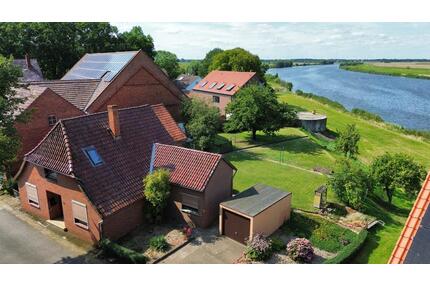 Unrenoviertes Einfamilienhaus an der Weser mit großen Garten - Petershagen