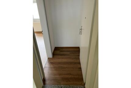 Bezugsfertig. NEU! Top saniert! Alles neu. 2-Zimmer-Wohnung zu vermieten! - Mitterteich