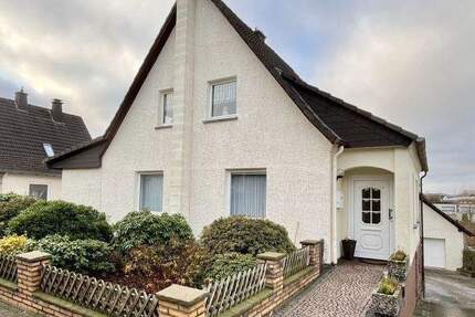Vielseitiges Wohnhaus mit großem Grundstück in Barntrup