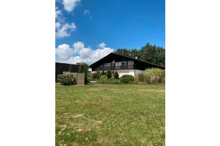 Zwei-Zimmer Wohnung zur Miete - 590,00&nbsp;EUR Kaltmiete, ca.&nbsp; 73,00&nbsp;m&sup2; in Teisnach (PLZ: 94244)