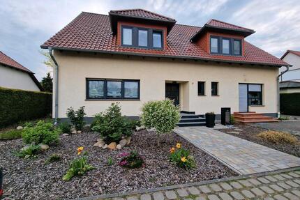 Mehrfamilienhaus mit Einliegerwohnung - Genthin
