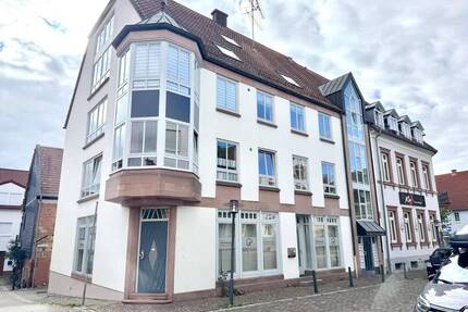Otterberg: Mehrfamilienhaus mit Gewerbefläche in der historischen Altstadt