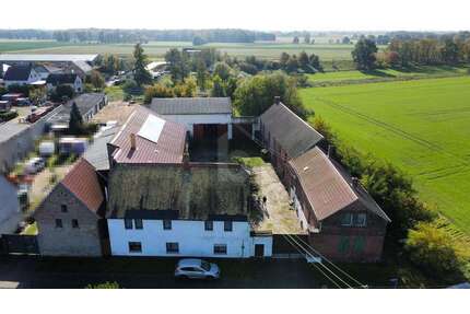 Haus zum Kaufen in Bobbau 199.000,00 € 320 m²