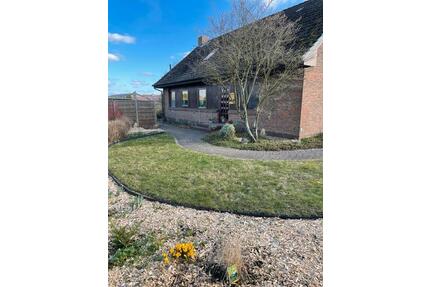 Einfamilienhaus zu vermieten - 1.400,00&nbsp;EUR Kaltmiete, ca.&nbsp; 150,00&nbsp;m&sup2; in Hemmingstedt (PLZ: 25770)